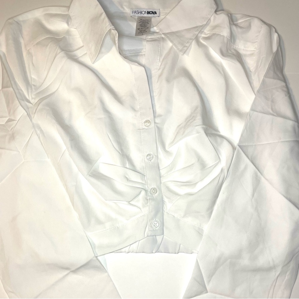 Large Fashion Nova white collared crop top long sleeve top